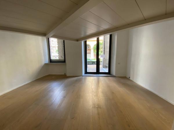 Negozio in Via Domenico Chiodo 32, La Spezia - Foto 1