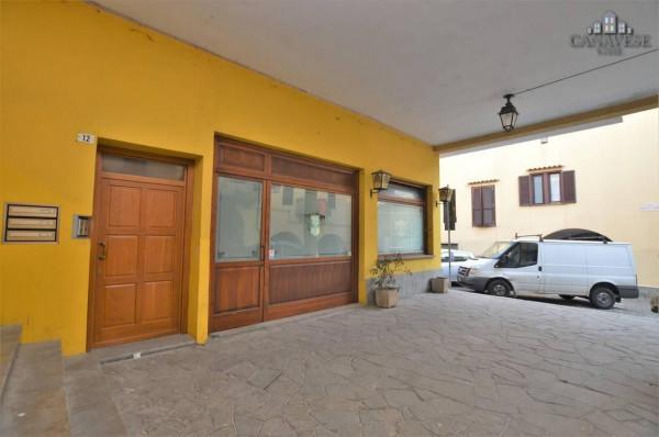 Negozio in Piazza Nazario Sauro 2, Cuorgnè - Foto 1