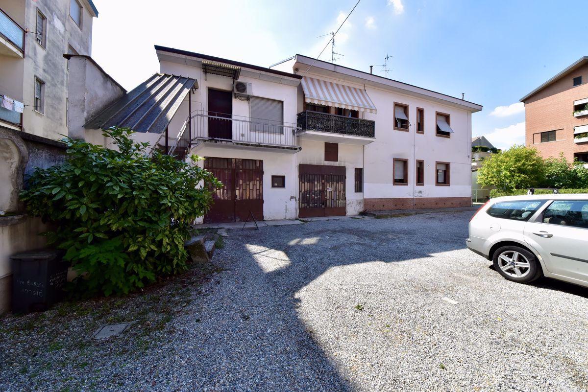 Magazzino in Via Silvio Pellico 42, Muggiò - Foto 1