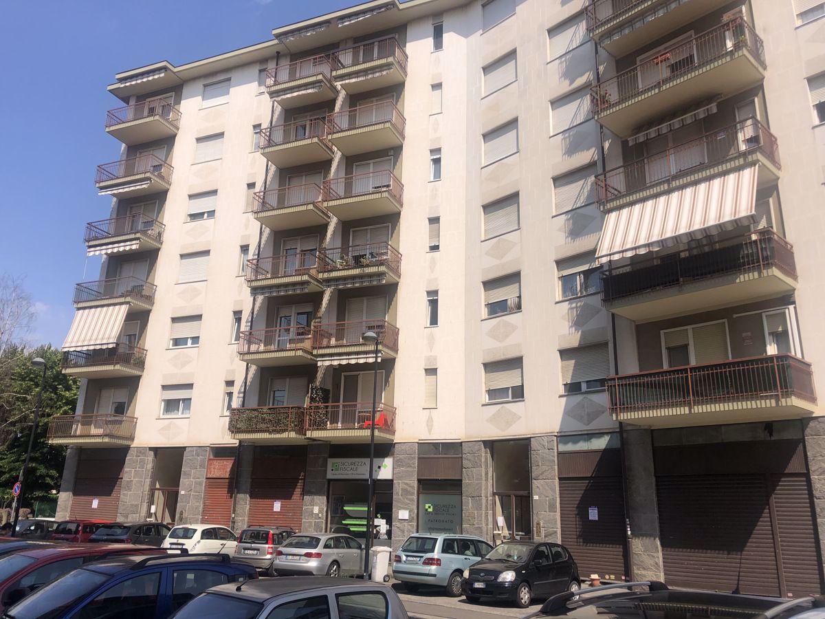 Negozio in Via Principe Amedeo 33, Beinasco - Foto 1