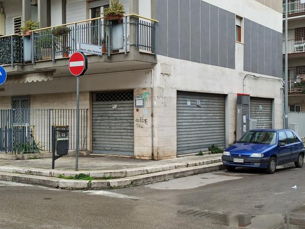 Negozio in Via Giovanni Casalino 148, Triggiano - Foto 1