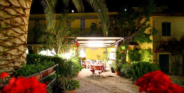Hotel in Via Alcide De Gasperi 28, Rio - Foto 1