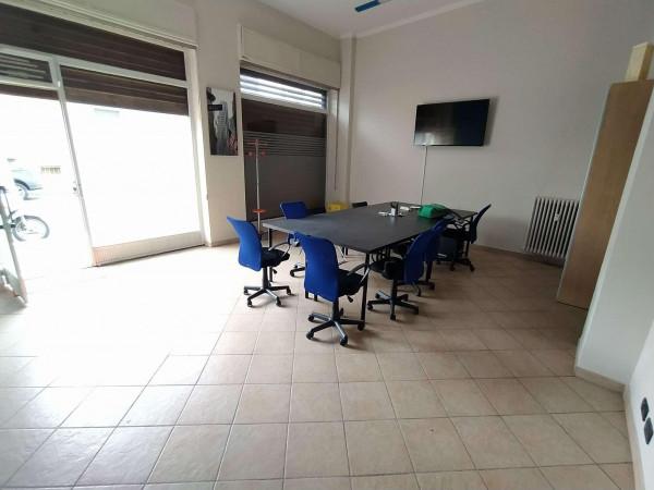 Negozio in Via Chiala 5, Torino - Foto 1