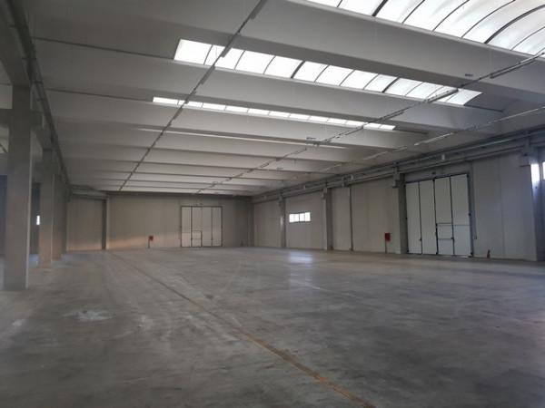 Capannone in Via Tortona, Voghera - Foto 1