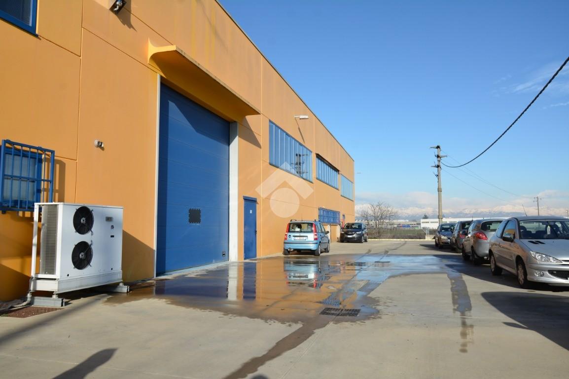 Capannone in Corso Europa 609, Volpiano - Foto 1