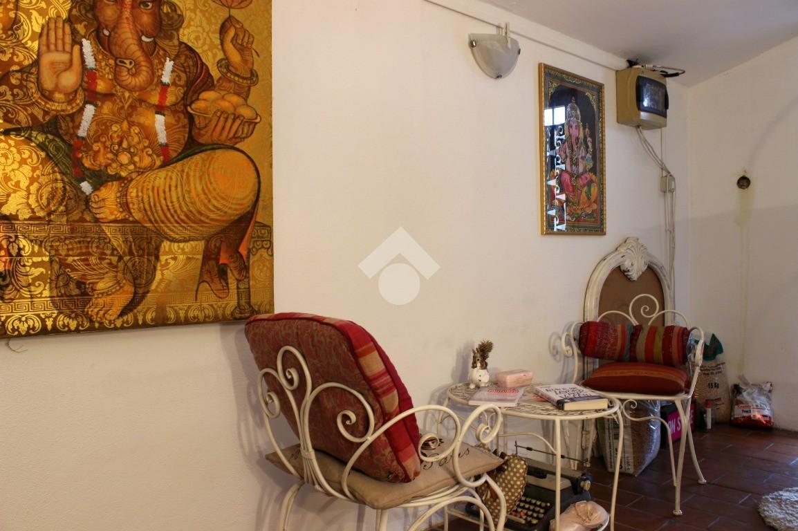 Magazzino in Via Via Vella O Lungo La Bardena 21, Prato - Foto 1