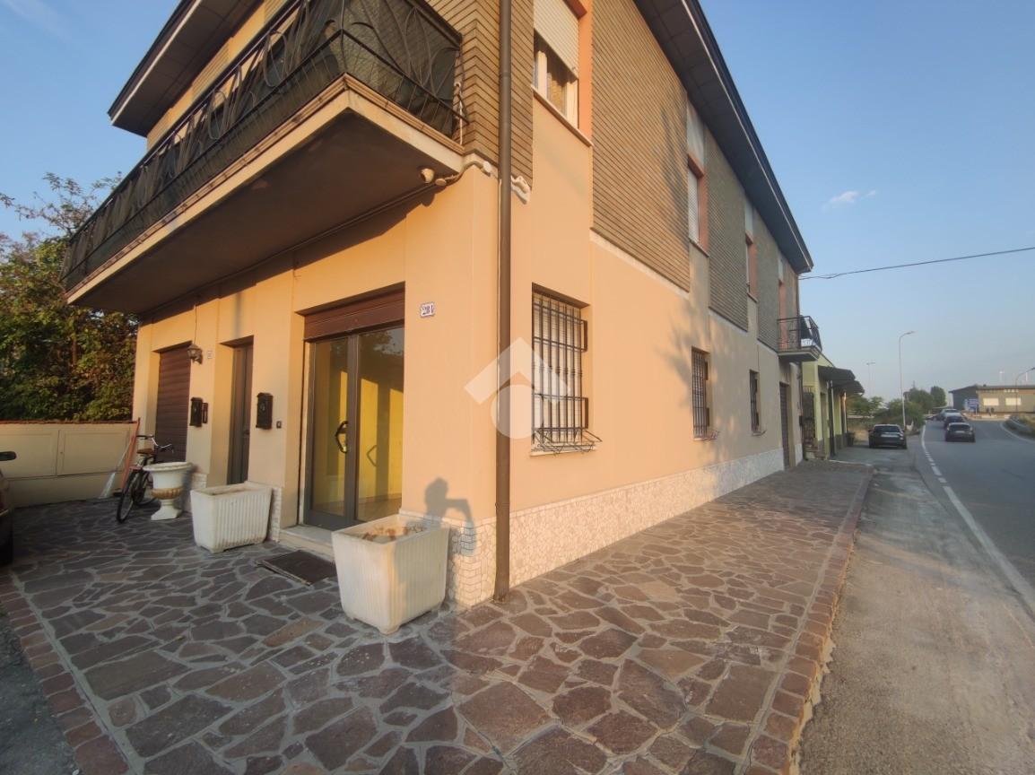 Capannone in Via Ghiarola Nuova 176, Fiorano Modenese - Foto 1