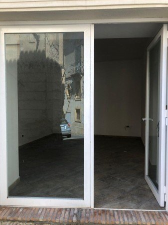 Negozio in Via Pasquale Galluppi, Vibo Valentia - Foto 1