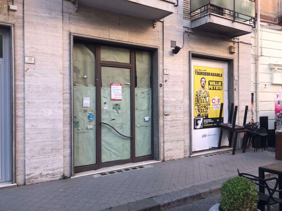 Negozio in Via del Redentore 26, Caserta - Foto 1