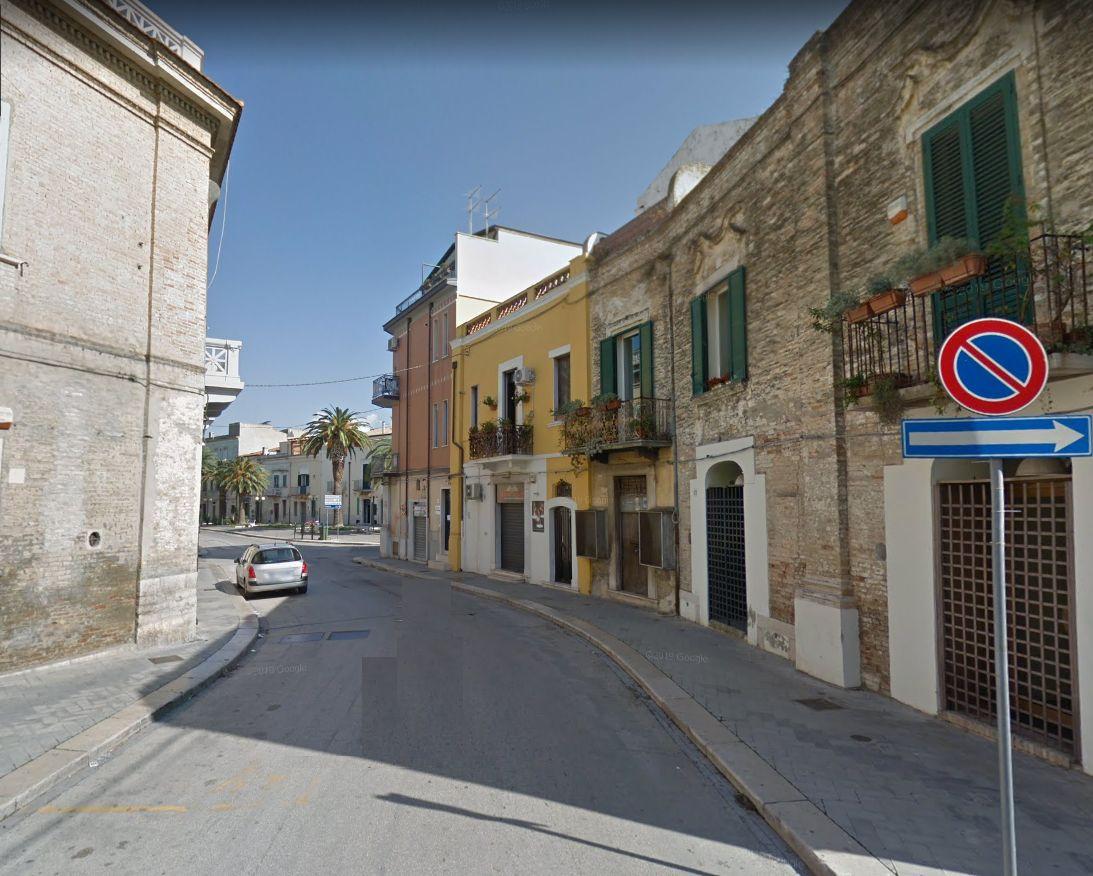 Negozio in Via Minuziano, San Severo - Foto 1