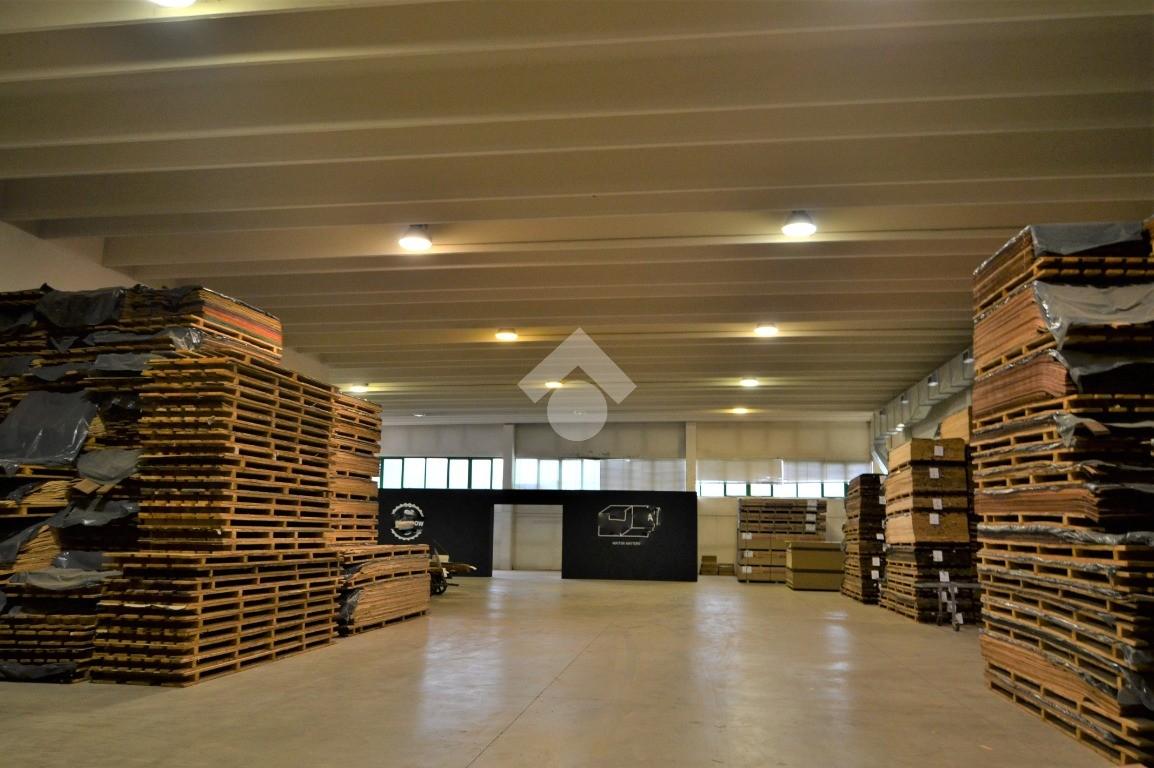 Capannone in Via Quarenga 11, Maserada sul Piave - Foto 1