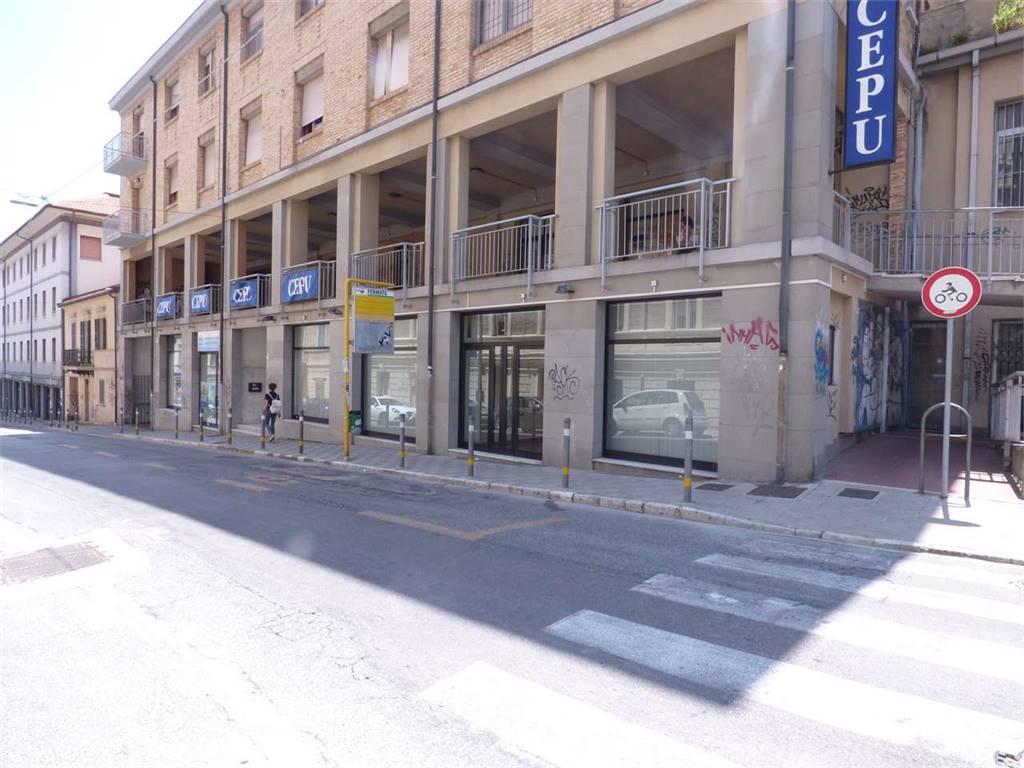 Ufficio in Via Montebello 71, Ancona - Foto 1