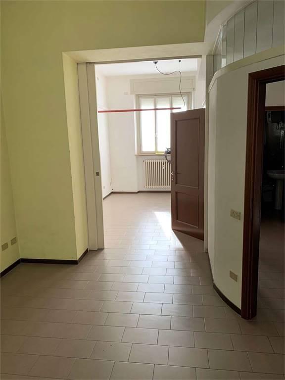 Ufficio in Via Giosuè Carducci, Vigevano - Foto 1