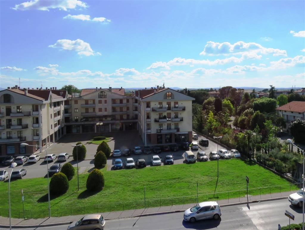 Negozio in Viale Gramsci 42/a, Cortona - Foto 1