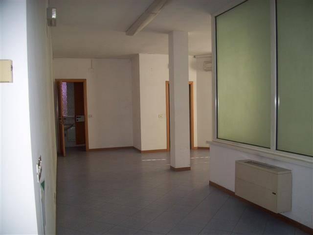 Ufficio in Via Ammiraglio Burzagli, Montevarchi - Foto 1