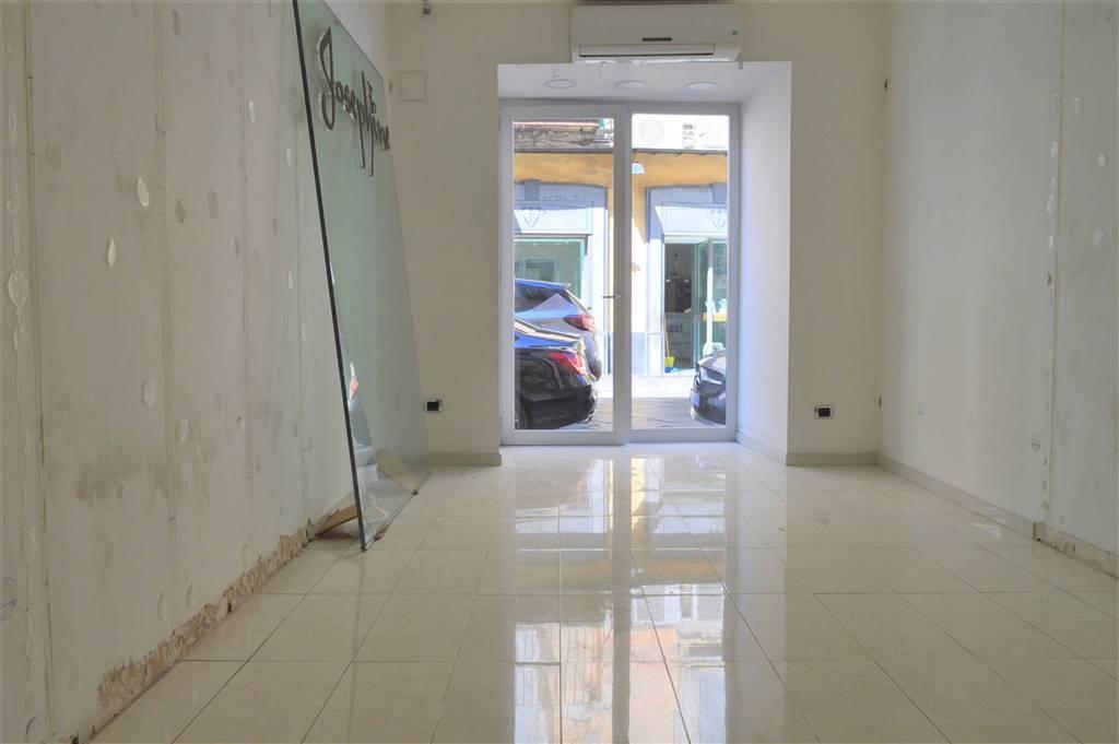 Negozio in Via Mazzocchi 65, Santa Maria Capua Vetere - Foto 1