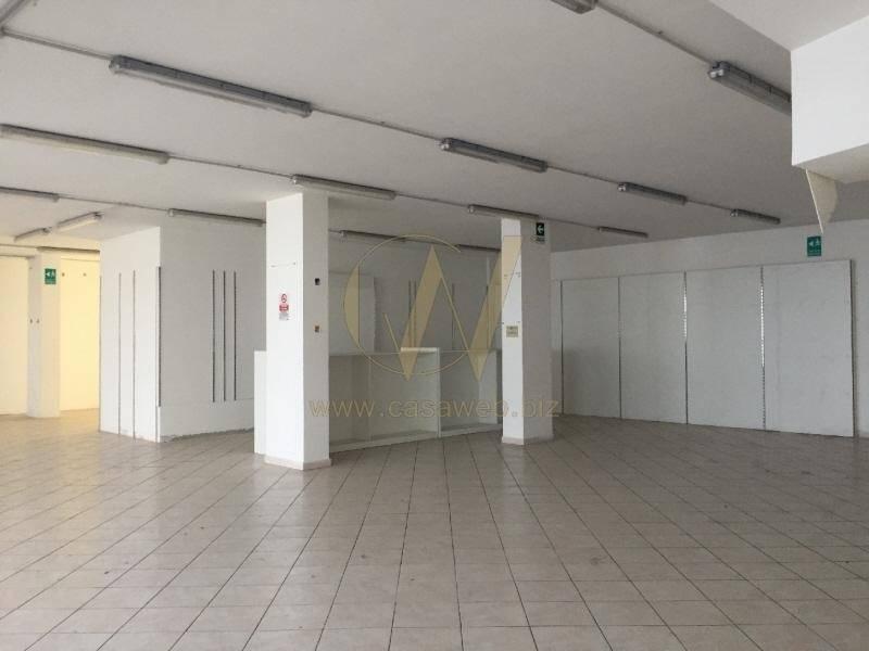 Negozio in Via Caprio Maddaloni, Caserta - Foto 1