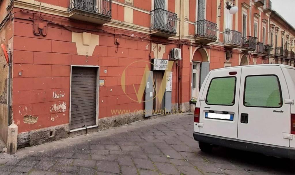 Negozio in Via Filippo Iovara, Casagiove - Foto 1