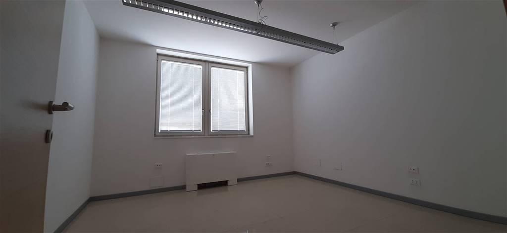 Ufficio in Via Lampredi 45, Livorno - Foto 1