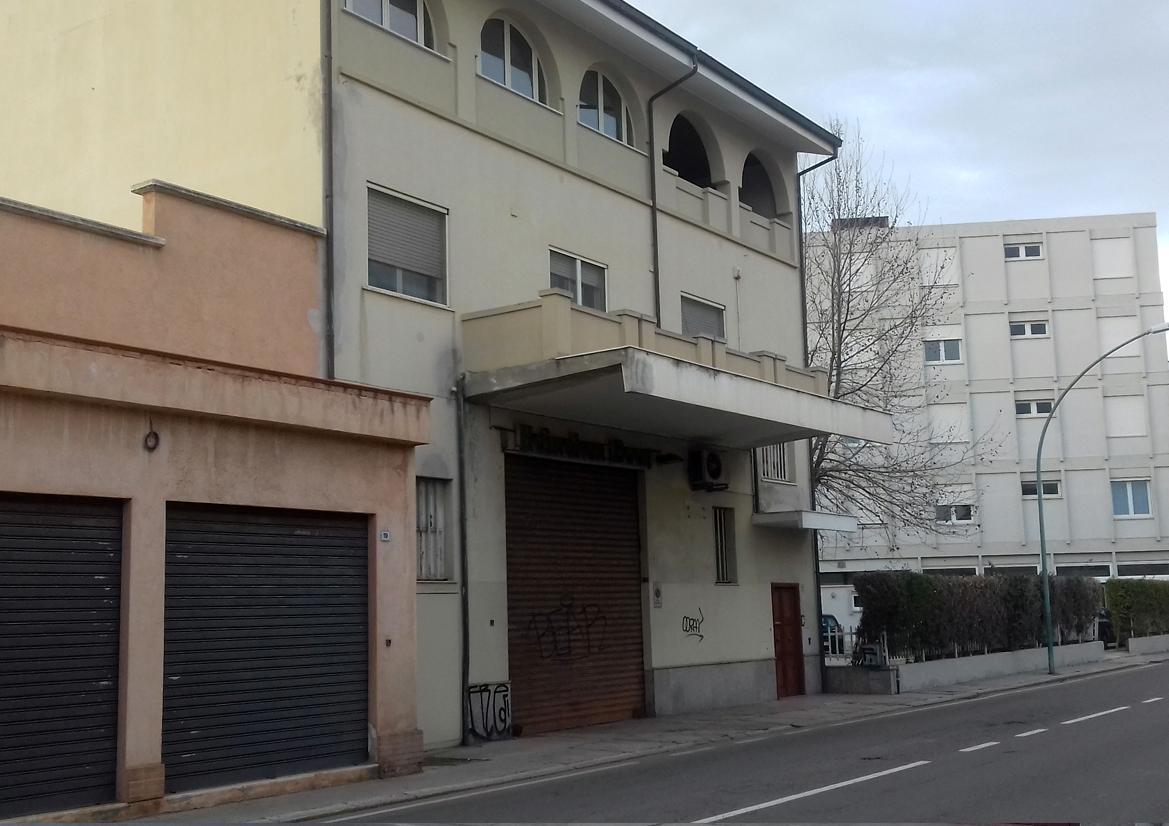 Magazzino in Via Martiri di Belfiore, Oristano - Foto 1