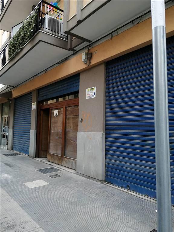 Negozio in Via Malta 3/d, Bari - Foto 1