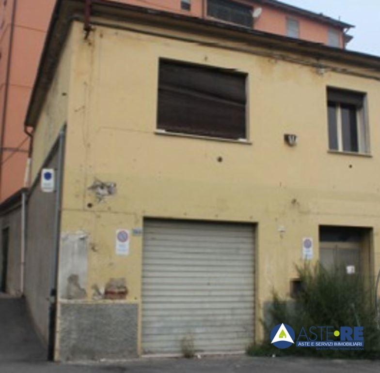 Locale commerciale in Via Claudia 2044, Savignano sul Panaro - Foto 1