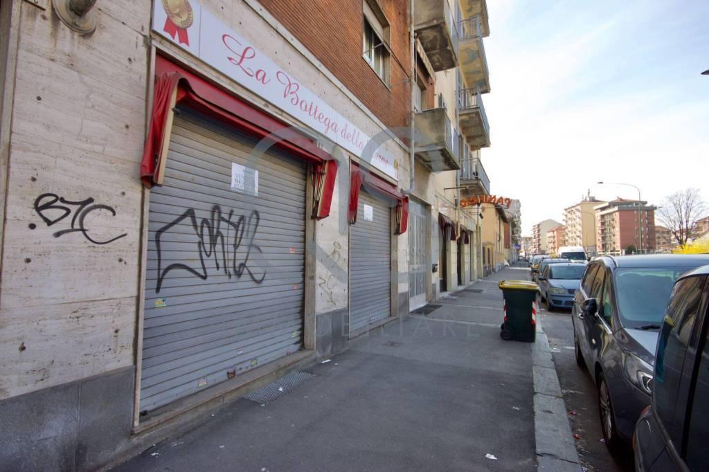 Negozio in Via Pietro Cossa 66, Torino - Foto 1