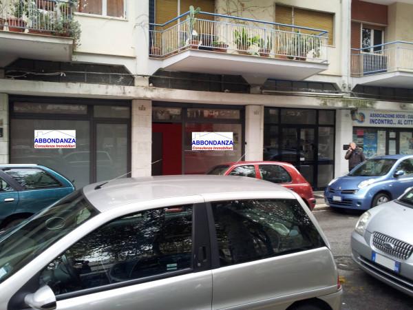 Magazzino in Corso Giuseppe Mazzini 123, Bari - Foto 1