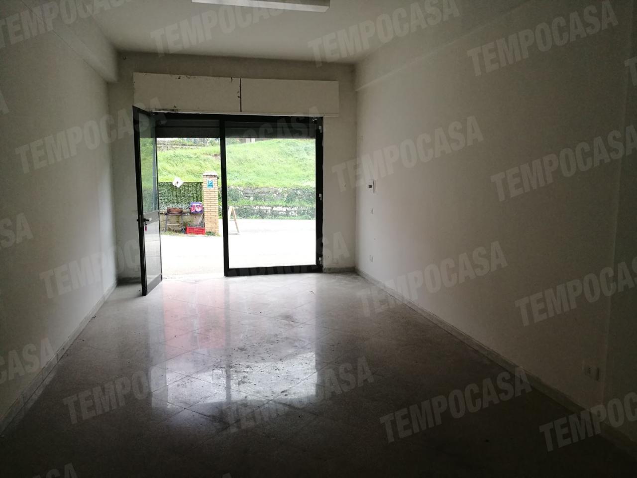 Negozio in Via Serino, Atripalda - Foto 1
