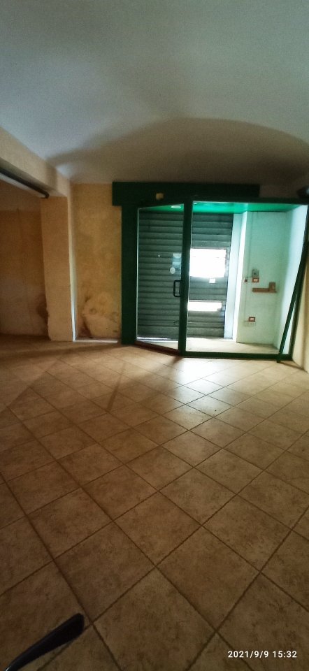Negozio in Via Bergamo, Alessandria - Foto 1