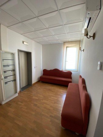 Ufficio in Via Tiziano, Quarrata - Foto 1