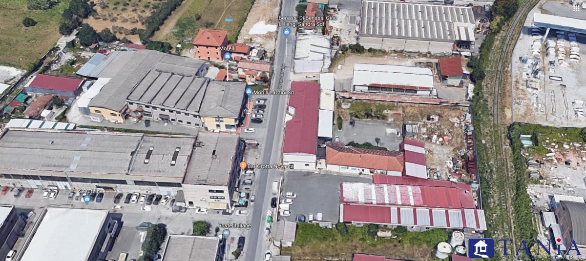 Ufficio in Via Passo della Volpe 100, Carrara - Foto 1