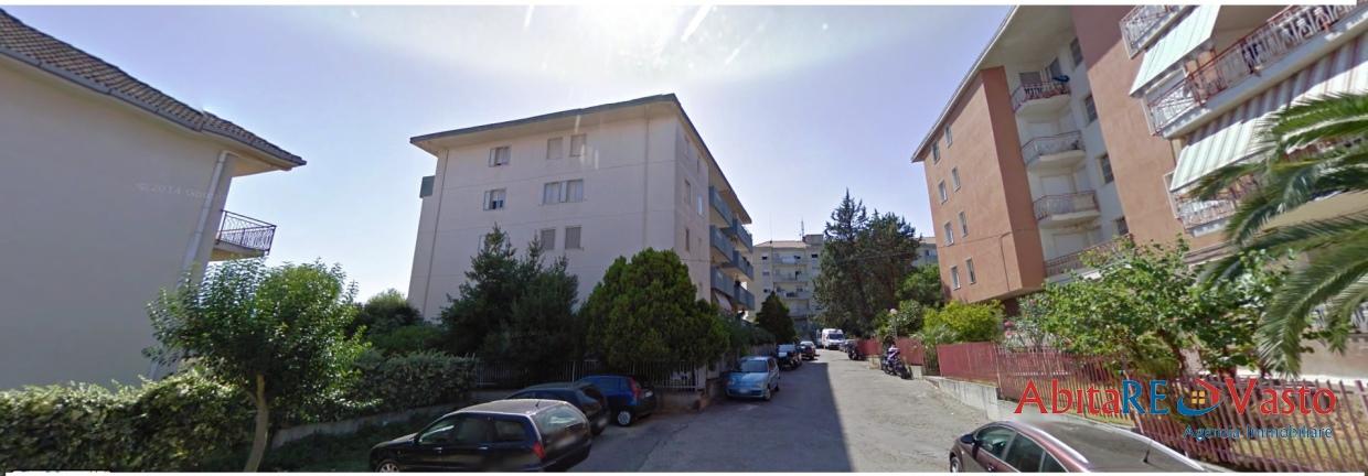 Garage in Via Socrate 15, Vasto - Foto 1