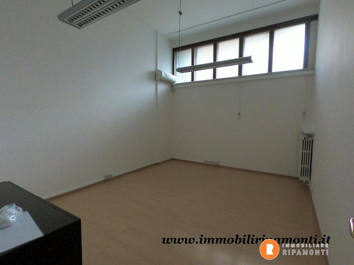Ufficio in Corso Martiri della Libertà, Lecco - Foto 1