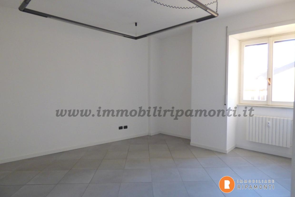 Ufficio in Corso Martiri della Liberazione, Lecco - Foto 1