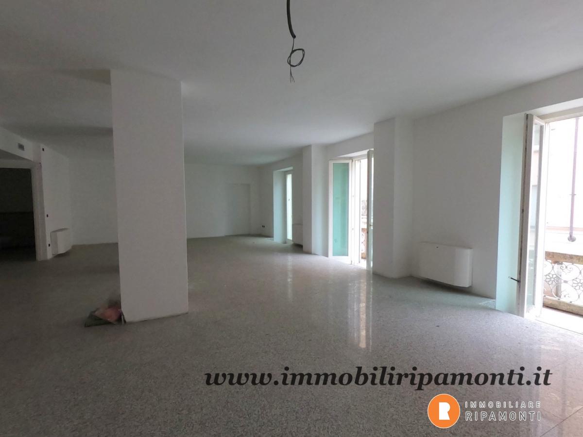 Ufficio in Via Roma, Lecco - Foto 1