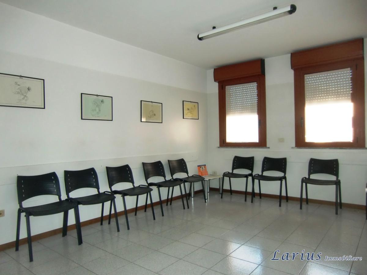 Ufficio in Via Volta 49/C, Erba - Foto 1
