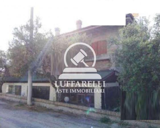 Negozio in Via Gioco del Pallone, Senigallia - Foto 1