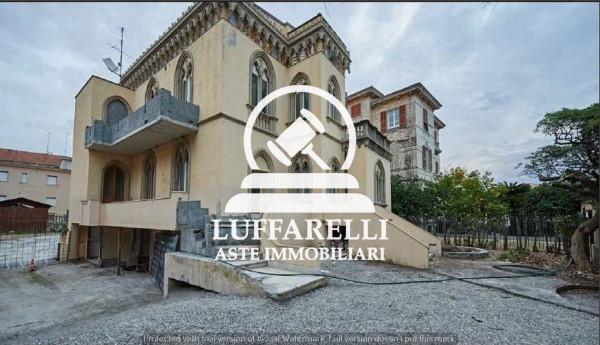 Ufficio in Viale Martiri della Libertà, Albenga - Foto 1